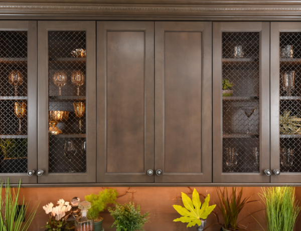 Kabinet Dapur dengan Pintu Mesh Logam